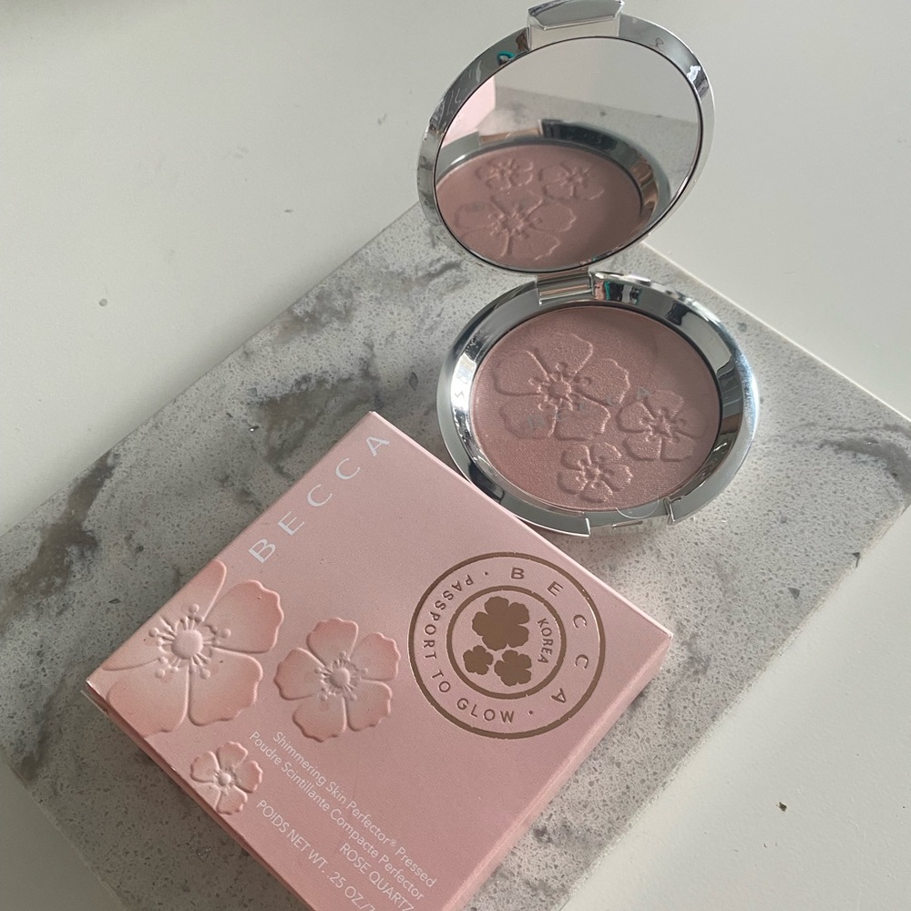 Becca highlighter - Picture 1 of 6